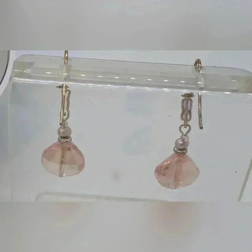 NWOT Blush Irredecent Fresh Water Pearl Earrings - Picture 6 of 7